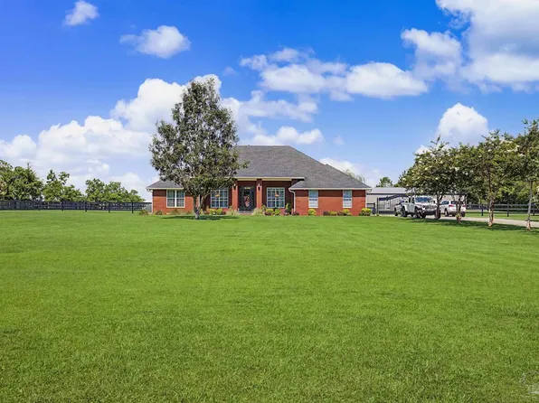 26895 C R Watson Rd, Robertsdale, AL 36567