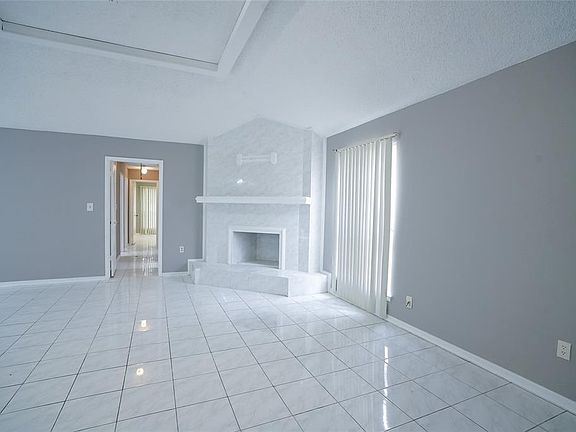 5th image of 6534 Briar Glade Dr