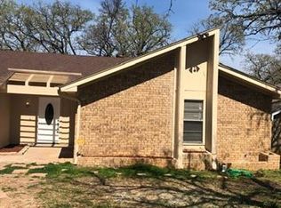 7655 Blue Carriage Ct, Fort Worth, TX 76120
