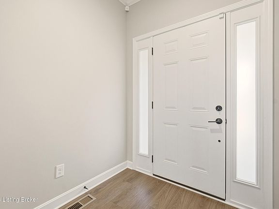 4th image of 1302 Conservatory Ln