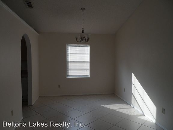5th image of 2123 S Old Mill Dr