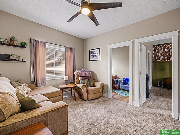 3rd image of 420 2nd Rue