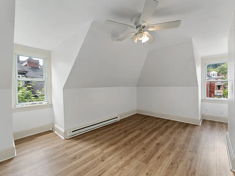 901 Highview St #1 — Photo 25