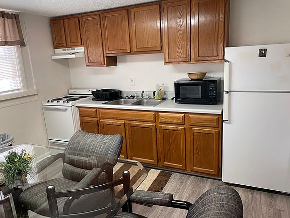 5th image of 111 W Walnut St #1