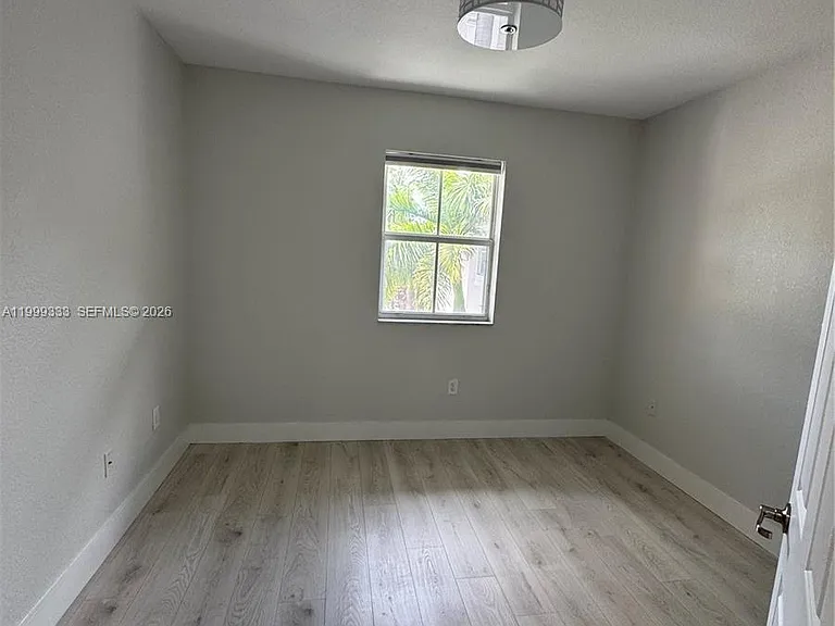11601 NW 89th St #209 — Photo 22