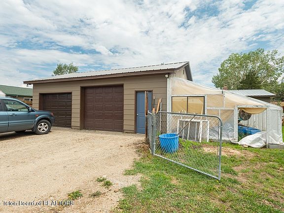 4th image of 642 N Maybell Ave