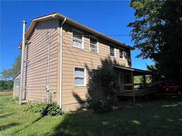 1081 Creek Rd, Pierpont, OH 44082