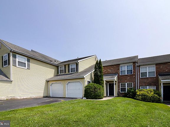 2nd image of 105 Willow Turn