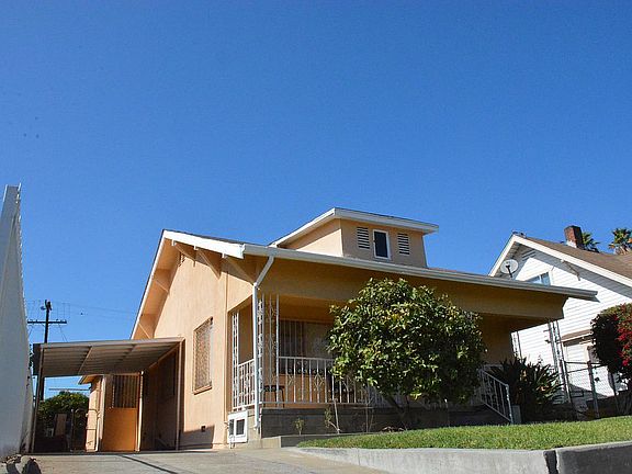 2nd image of 925 S Bernal Ave