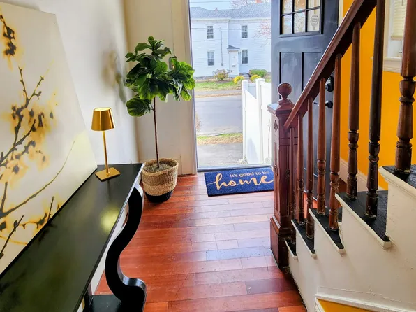 (undisclosed Address), North Andover, MA 01845