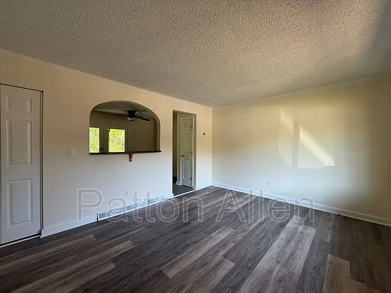 55 Dawnwood Cir — Photo 3