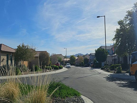 4th image of 26132 W Wahalla Ln