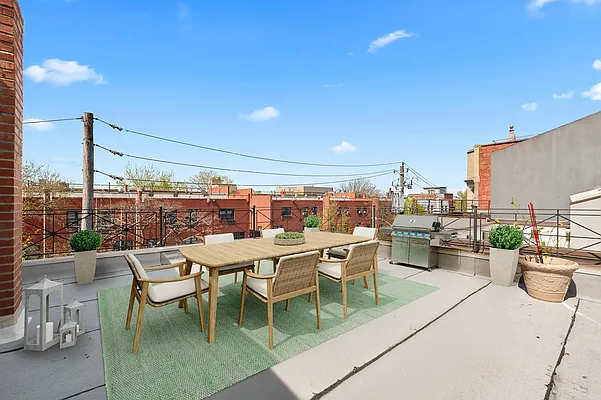 Rented by Compass | media 9