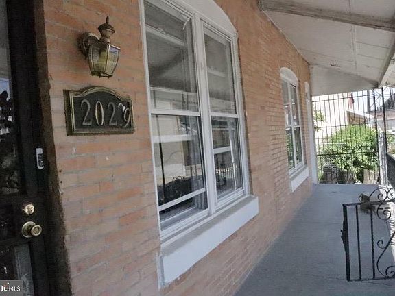 3rd image of 2027 W Stella St