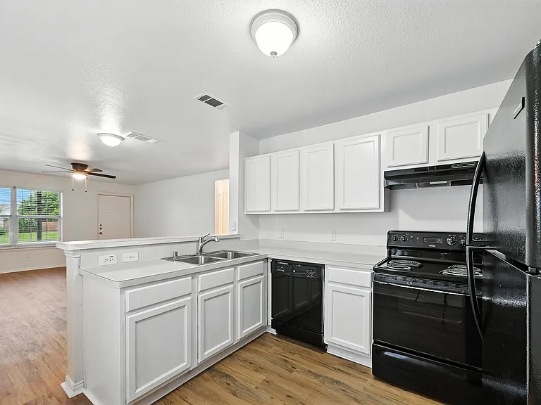 1713 Manor Garden Curv — Photo 13