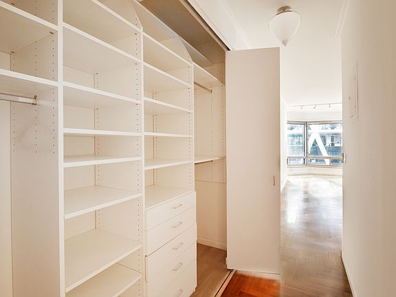 4th image of 301 W 57th St APT 12G
