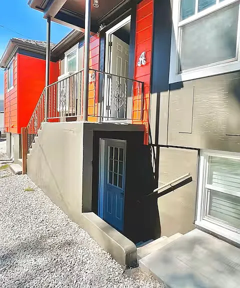 432 1/2 Elias Ave — Photo 2