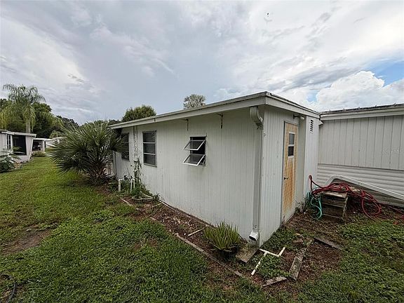 5th image of 112 HOLIDAY LANE