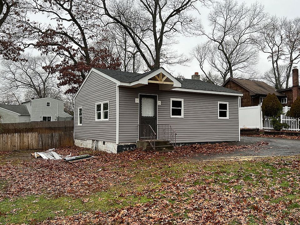 1st image of 458 Adirondack Dr