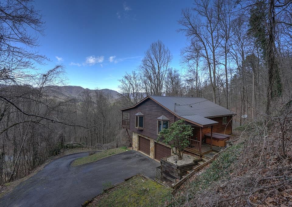 1st image of 318 Biltmore Cir