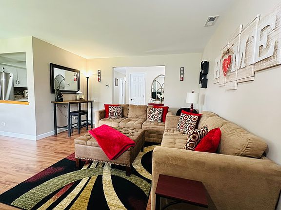 5th image of 15721 Old Orchard Ct Unit 2S