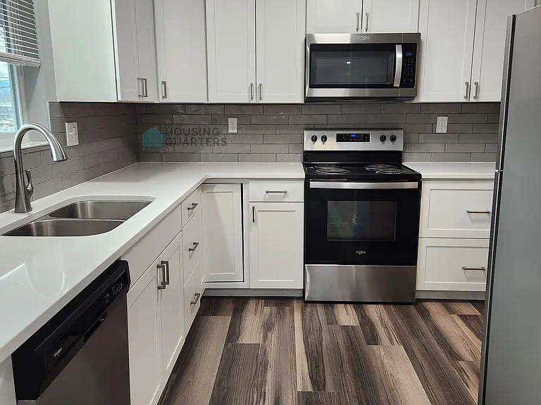 12421 E Riverside Ave #6 — Photo 4