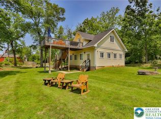 8291 Covered Bridge Rd E, Quakertown, PA 18951