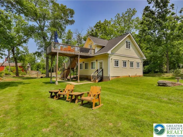 8291 Covered Bridge Rd E, Quakertown, PA 18951