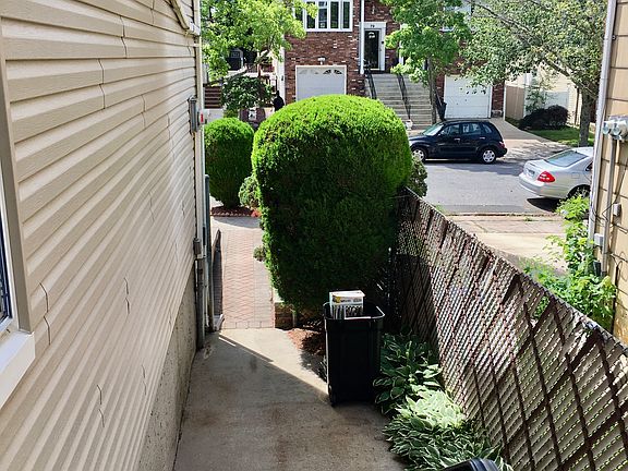 3rd image of 84 Willowwood Ln #1