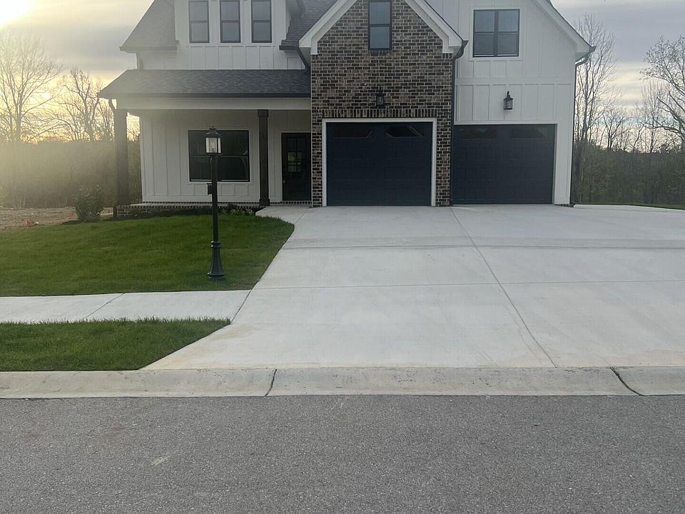 2nd image of 1063 Silverpine Dr