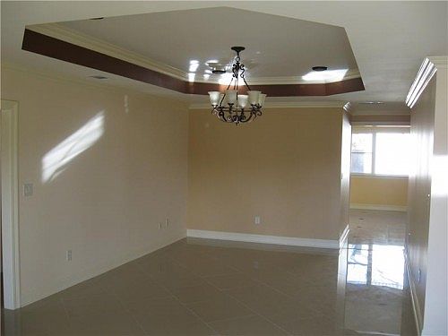 4th image of 5745 Vermillion Blvd