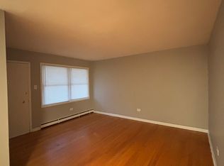 5001 Columbus Dr #9, Oak Lawn, IL 60453