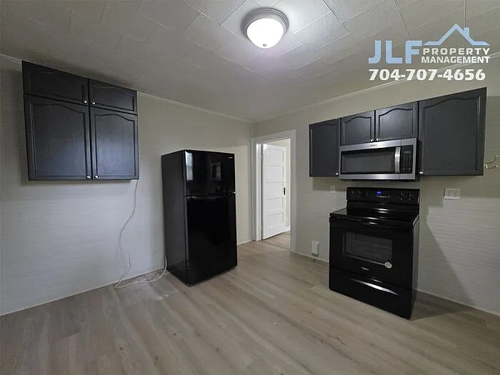 1417 Oakshade Ave — Photo 6