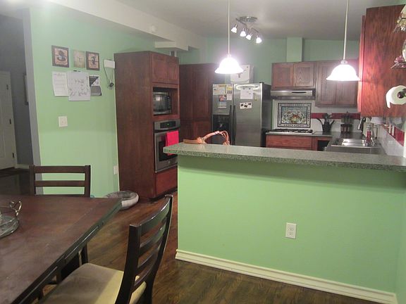 4th image of 510 Burwood Ln