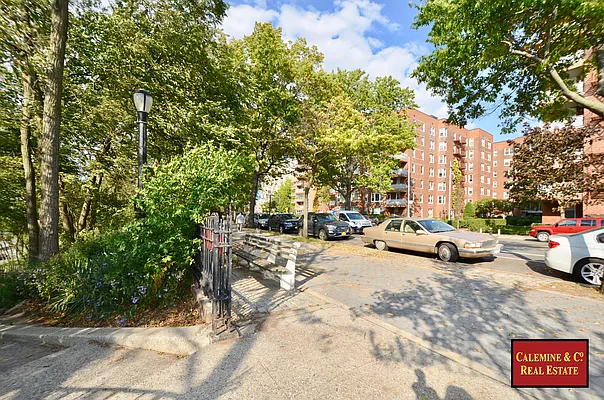 Sold by Calemine & Co. Real Estate | media 16