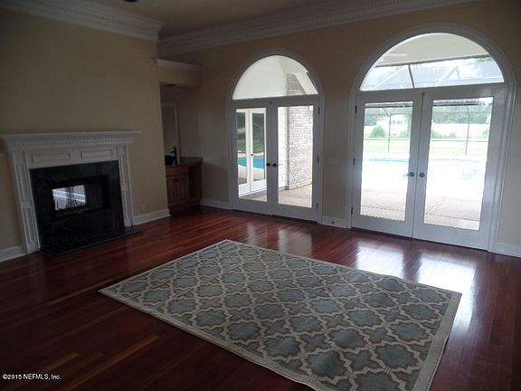 5th image of 1634 Colonial Dr