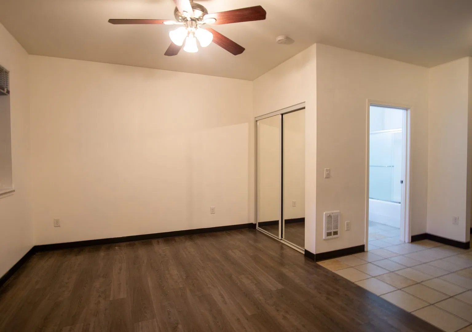 1-Bed w Patio Close to Downtown & OHSU! — Photo 3
