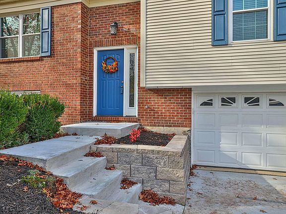 3rd image of 9 Horizon Hill Ct