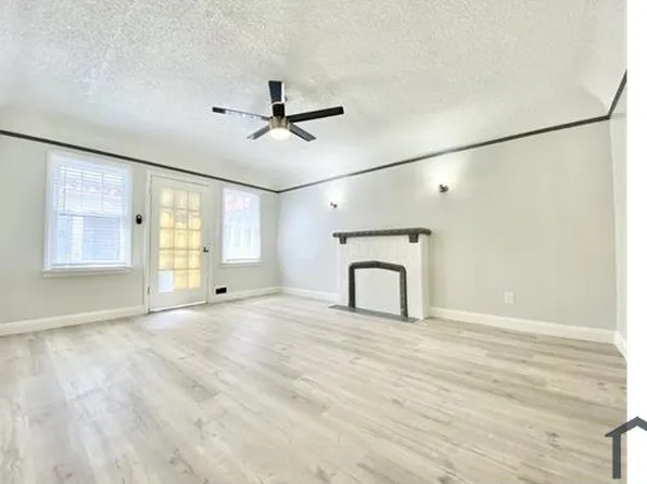 1038 W 57th St #1040, Los Angeles, CA 90037
