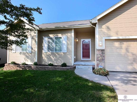 4th image of 4610 Clearwater Dr