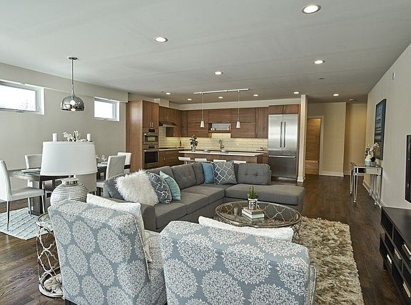 4th image of 1133 Chicago Ave #2SW