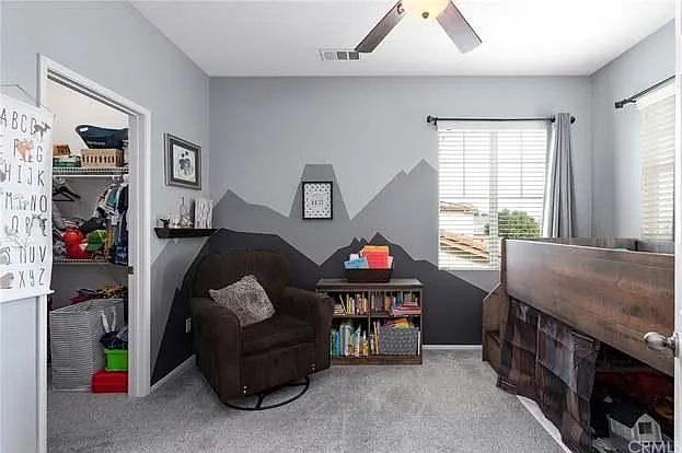 Upstairs bedroom 2.