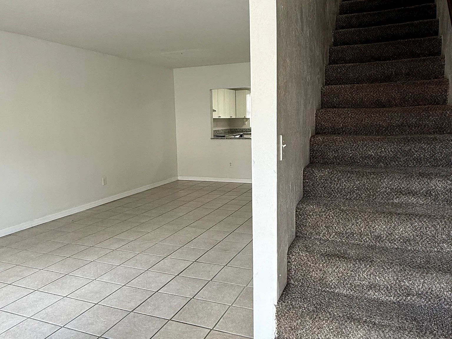 2 bed, 1.5 bath, 1024 sqft, $1,500 — Photo 2