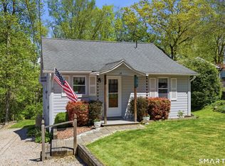 34 Wildwood Rd E, Colchester, CT 06415