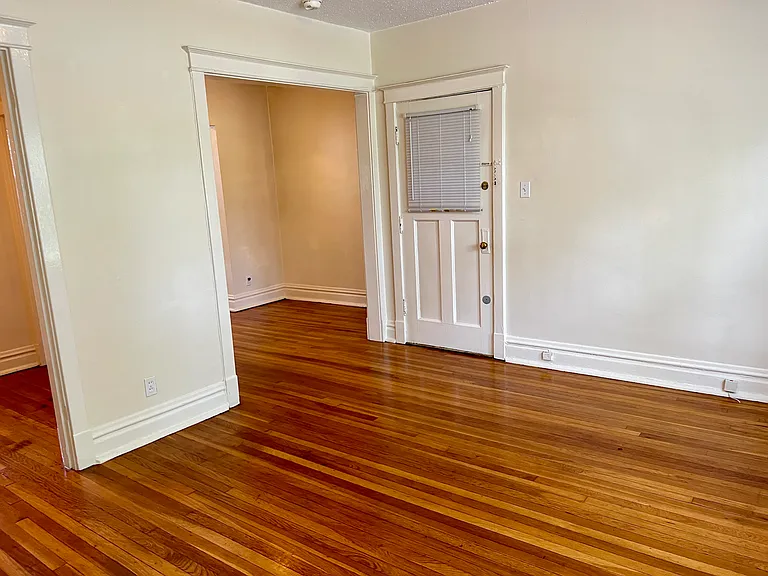 2429 Sutton Blvd #1S — Photo 3