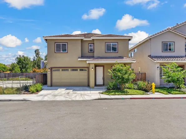117 Bundeson Dr, Hollister, CA 95023