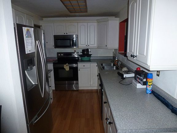 4th image of 3107 202nd St SW