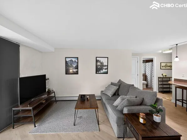1150 Vine St APT 203, Denver, CO 80206
