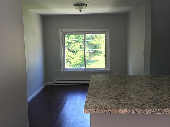 3rd image of 314 Main St APT A