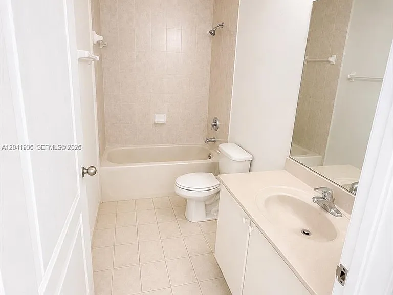 1656 SE 29th Ct #105 — Photo 7